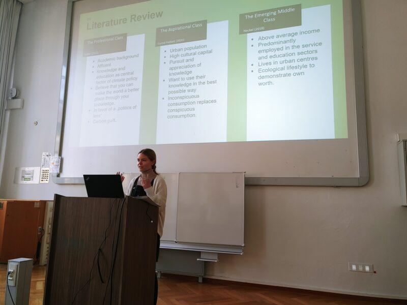 PhD student Katharina Karrenbauer presents at the IDK Colloquium 2023